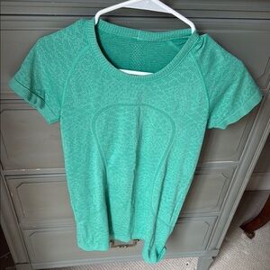 Lululemon Women's Green Athletic Top